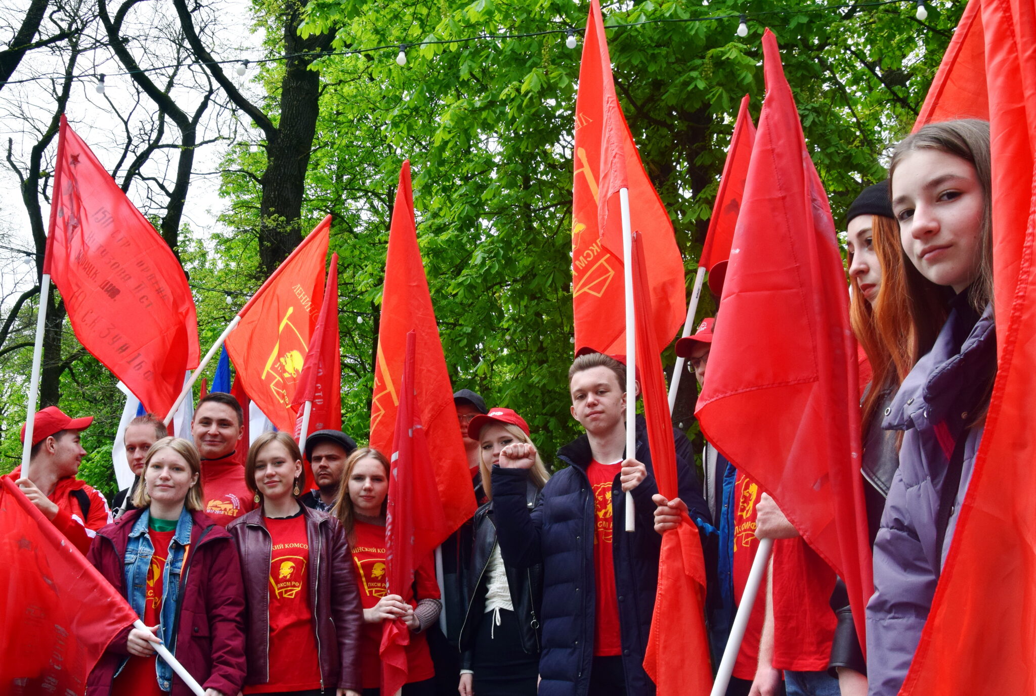 Маевка оренбург. Фотографии с праздником 1 мая. Маевка. Праздники в мае. Маёвка картинки.